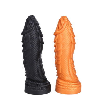This very comfortable drake dildo, thanks to its veins and shades on the entire surface, will stimulate you different points thus experiencing unique sensations. Also with its powerful suction cup at the base, you can have fun without worries.